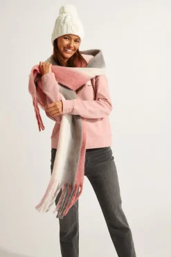 Echarpes et foulards Rose FELLOWS TRESCOT