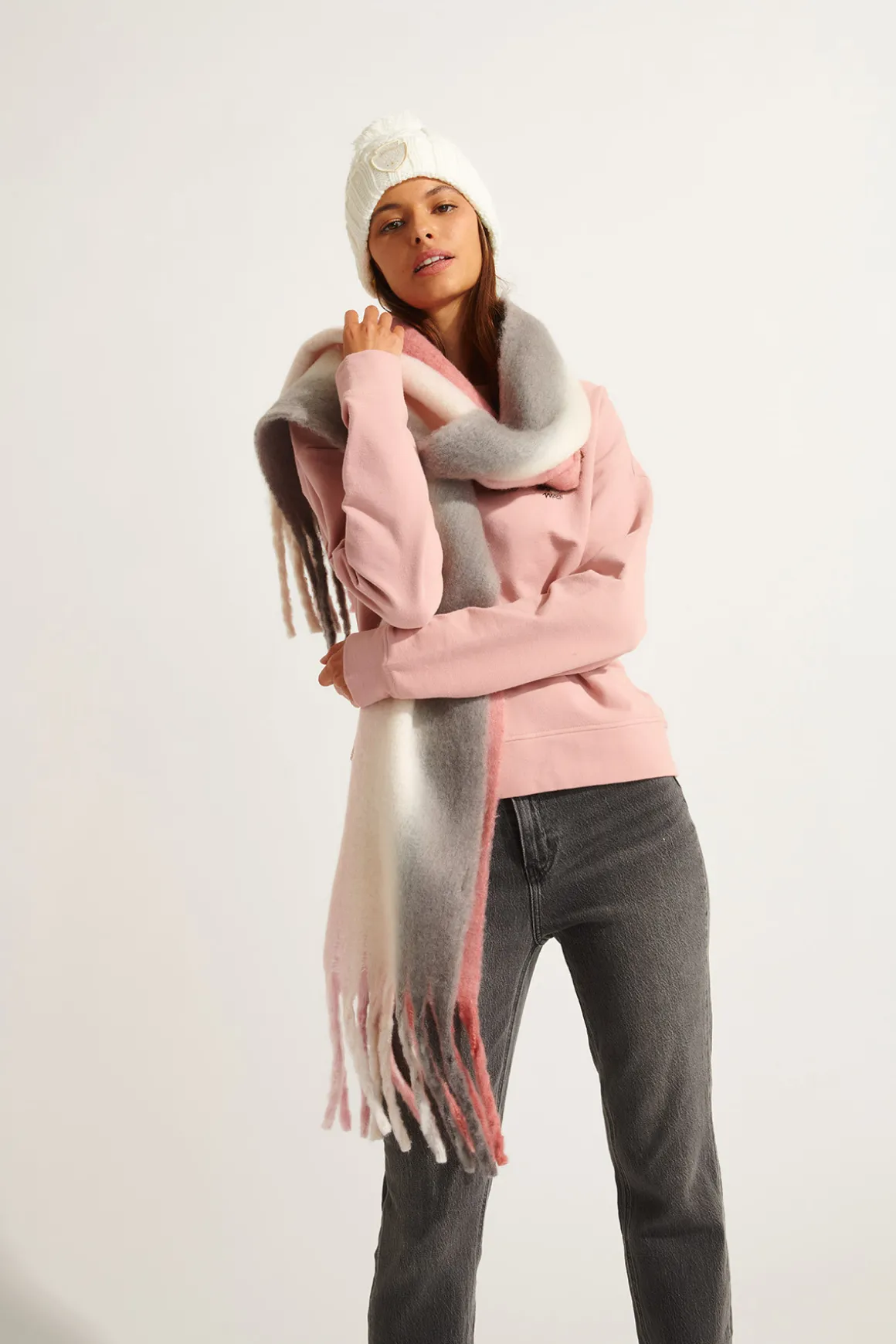 Echarpes et foulards Rose FELLOWS TRESCOT