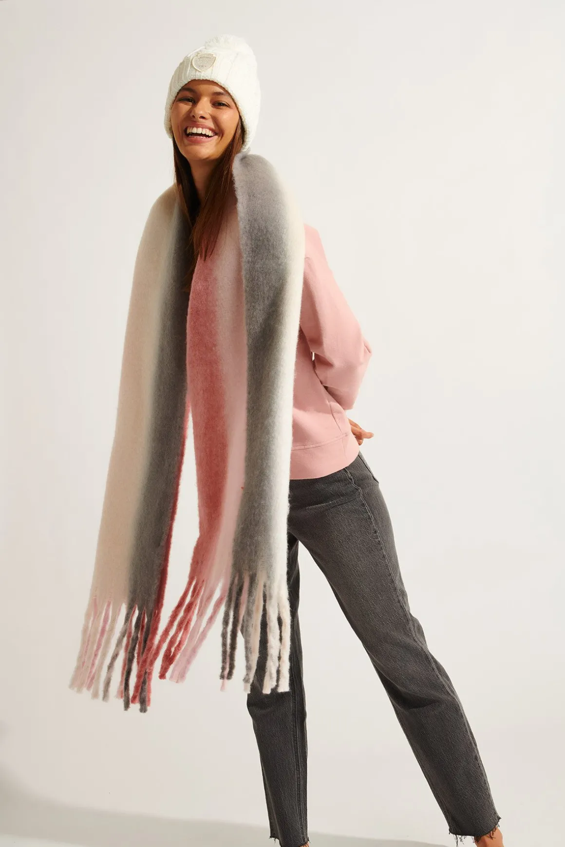 Echarpes et foulards Rose FELLOWS TRESCOT